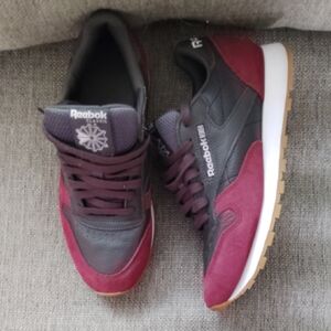 Reebok Men's Charcoal and Maroon Sneakers